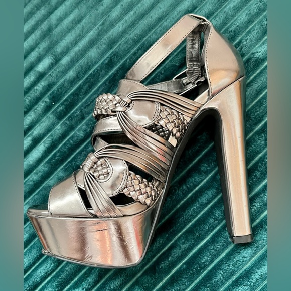 Jessica Simpson Women's Parissa Platform Sandal - Chrome - Size 5 - Picture 9 of 11